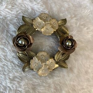 Wreath Brooch with Flowers Vintage Pin‎